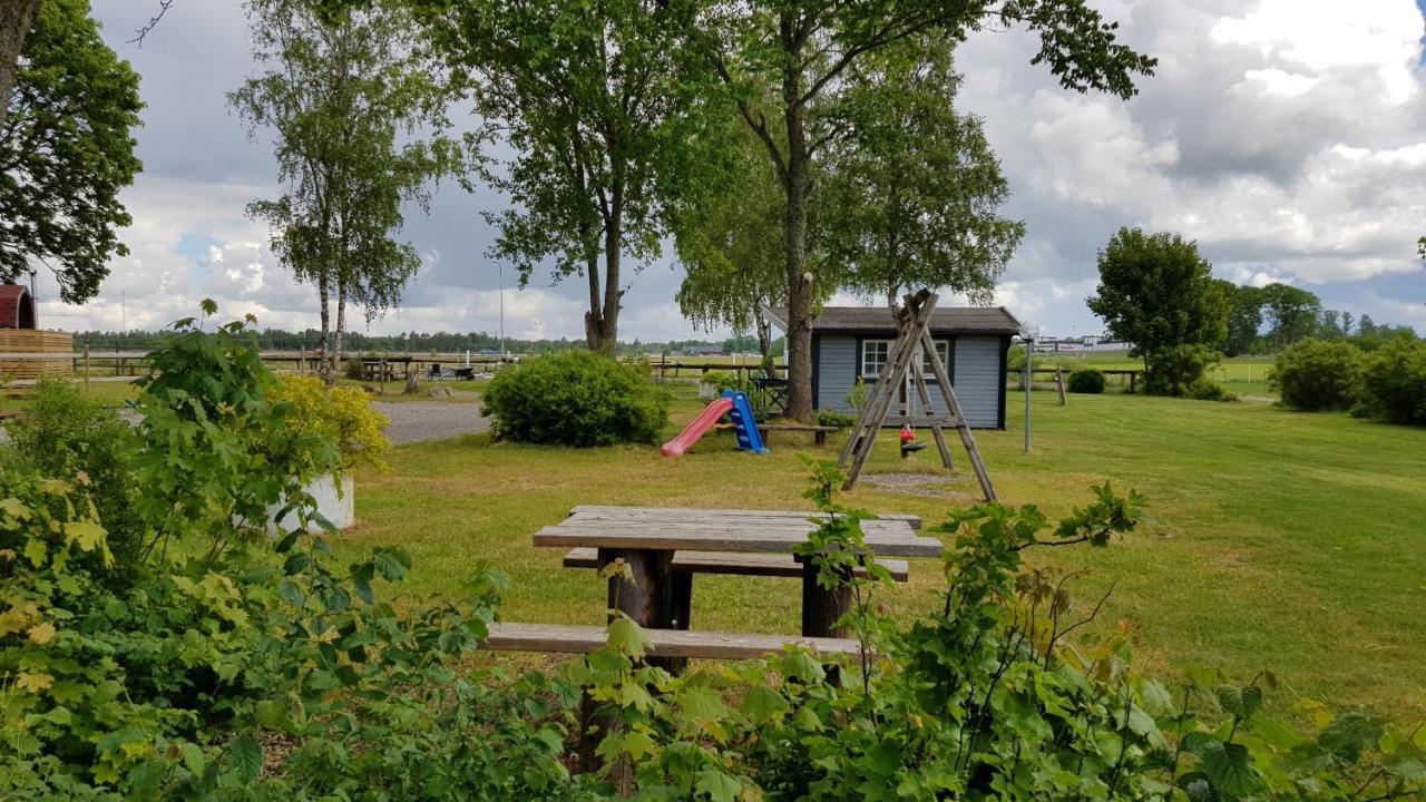 Villa Backgardens Stugby Axvall Esterno foto